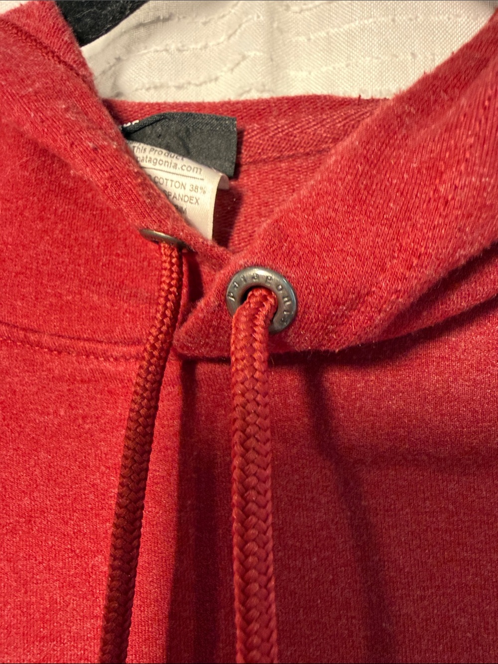 Patagonia Maroon Pullover Hoodie with Chest Patch size Large - Picture 6 of 16